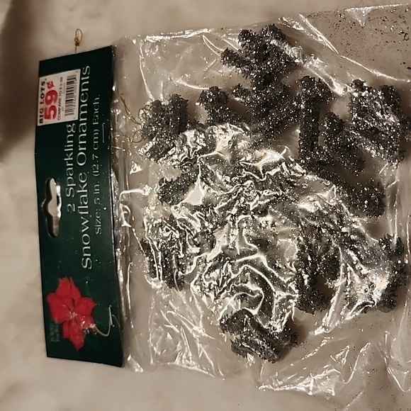 VINTAGE CHRISTMAS ORNAMENTS AND  DECORATIVE ITEMS - Picture 2 of 7